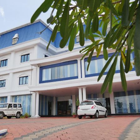 Karthika Residency Hotel Kilimanur Exterior photo